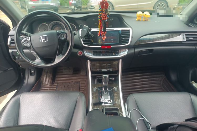Used Honda Accord 2015 2.4L EX Luxury Edition Center Console
