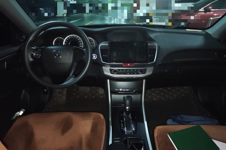 Used Honda Accord 2015 2.0L LX Comfort Edition Center Console