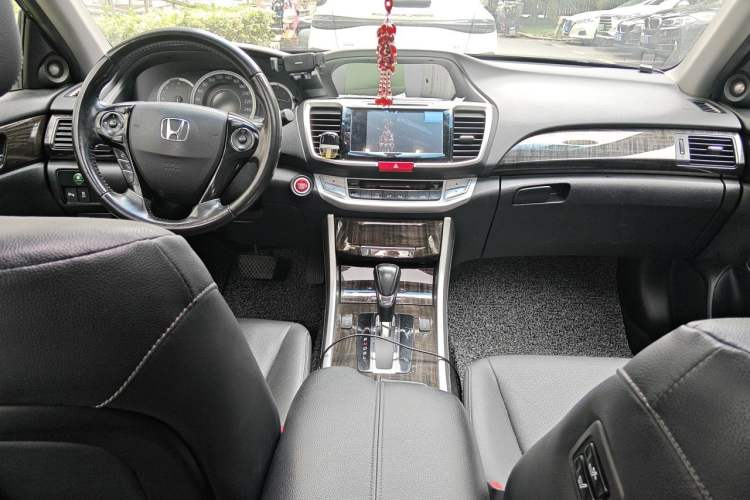 Used Honda Accord 2015 2.4L EX Luxury Edition Center Console