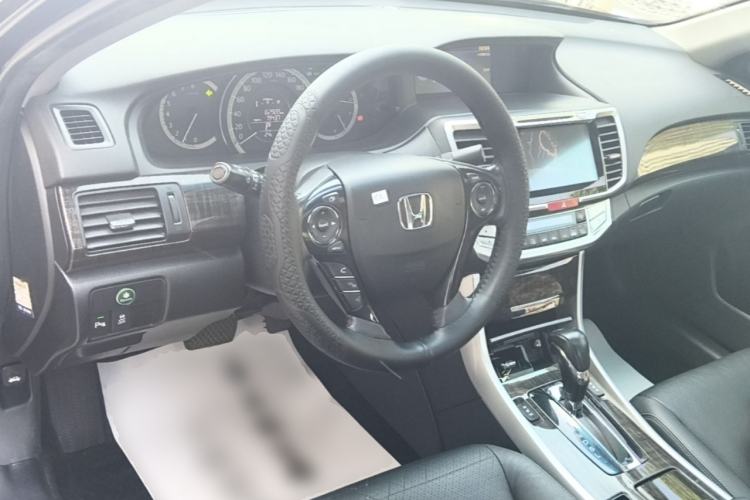 Used Honda Accord 2015 2.4L EX Luxury Edition Center Console