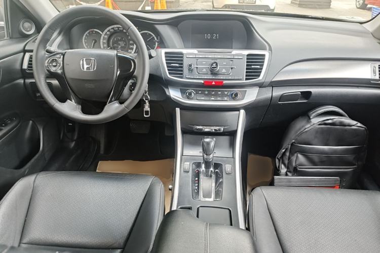 Used Honda Accord 2015 2.0L LXS Elite Edition Center Console