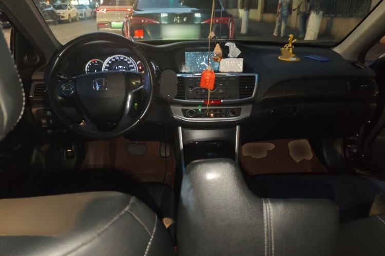 Used Honda Accord 2015 2.0L LXS Elite Edition Center Console