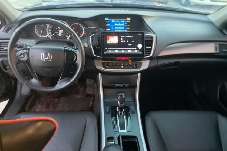 Used Honda Accord 2015 2.0L LXS Elite Edition Center Console