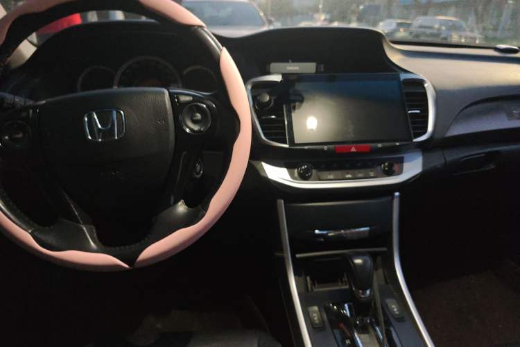 Used Honda Accord 2015 2.0L LXS Elite Edition Center Console