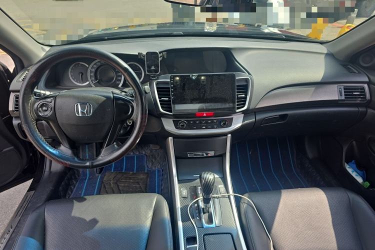 Used Honda Accord 2015 2.0L LXS Elite Edition Center Console
