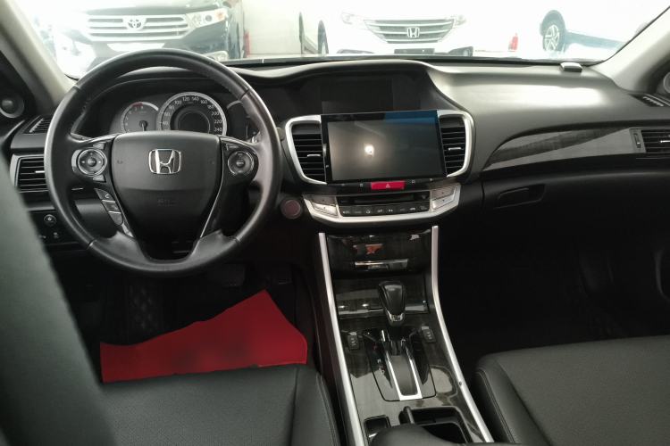 Used Honda Accord 2015 2.4L EX Luxury Edition Center Console