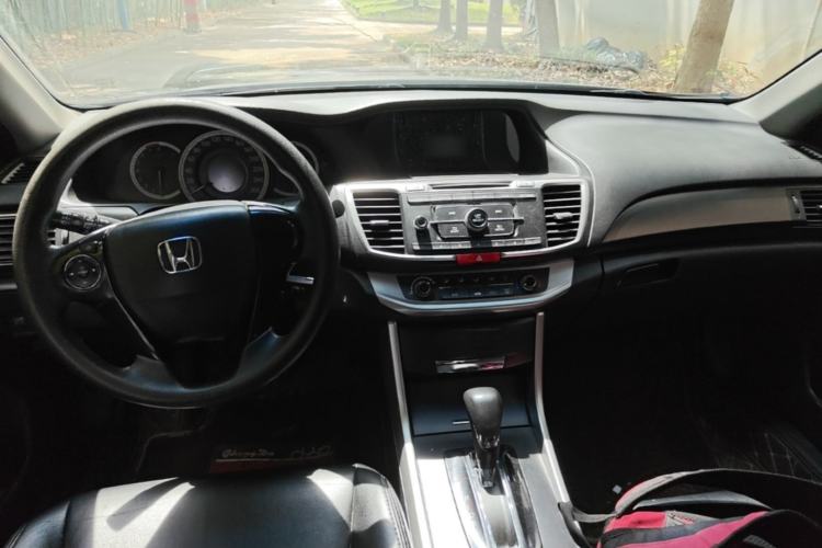 Used Honda Accord 2015 2.0L LXS Elite Edition Center Console