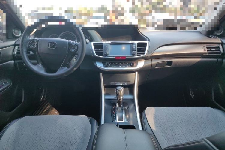 Used Honda Accord 2015 2.0L LX Comfort Edition Center Console