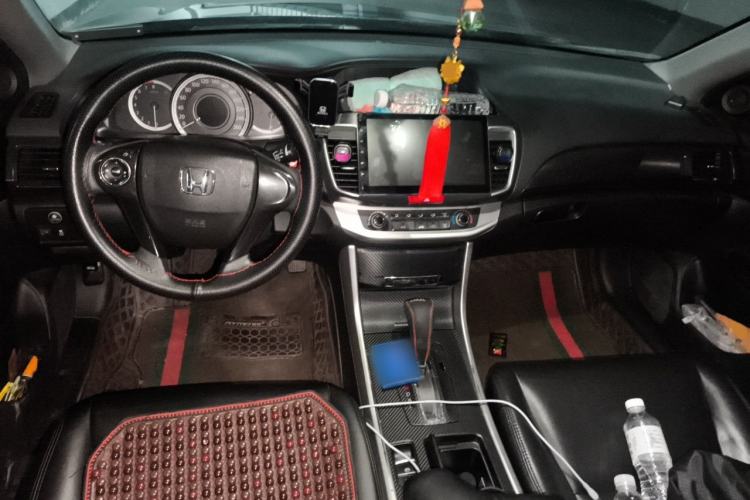 Used Honda Accord 2015 2.0L LX Comfort Edition Center Console