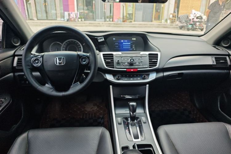 Used Honda Accord 2015 2.0L LXS Elite Edition Center Console