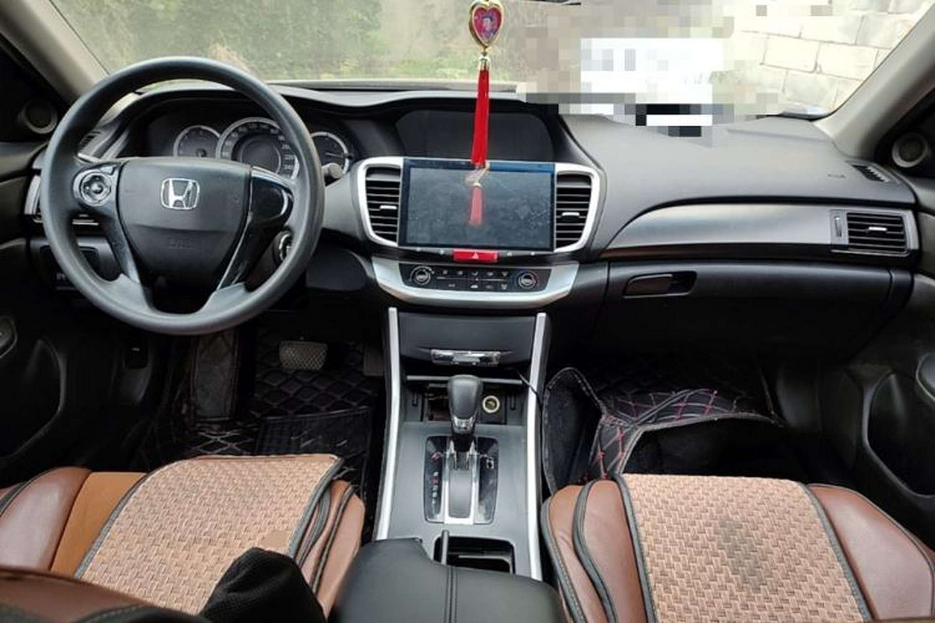 Used Honda Accord 2015 2.0L LX Comfort Edition Center Console