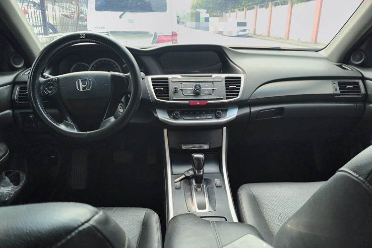 Used Honda Accord 2015 2.0L LXS Elite Edition Center Console
