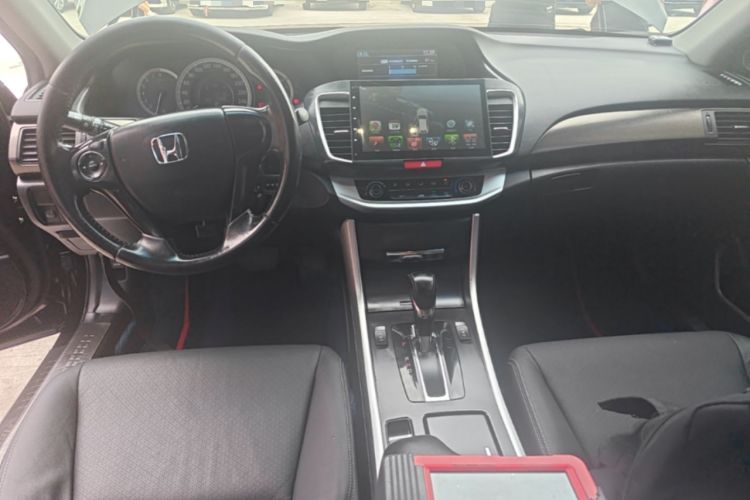 Used Honda Accord 2015 2.0L LXS Elite Edition Center Console