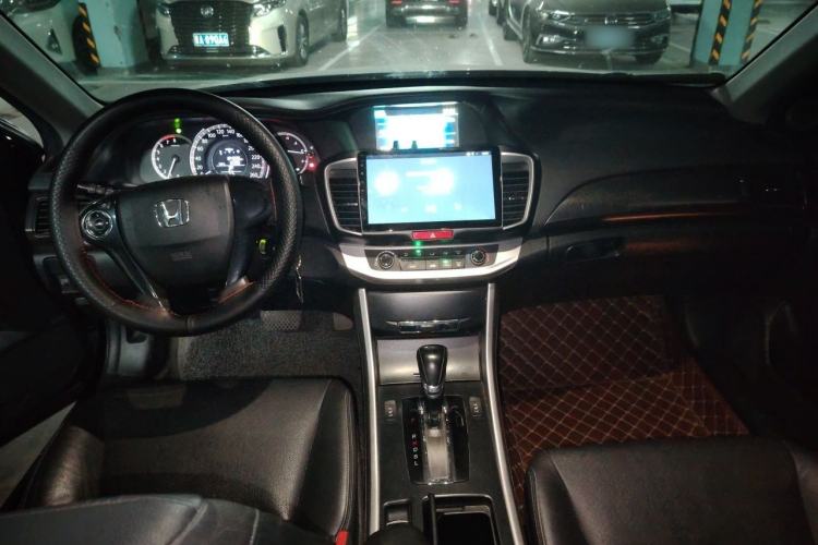 Used Honda Accord 2015 2.0L LXS Elite Edition Center Console