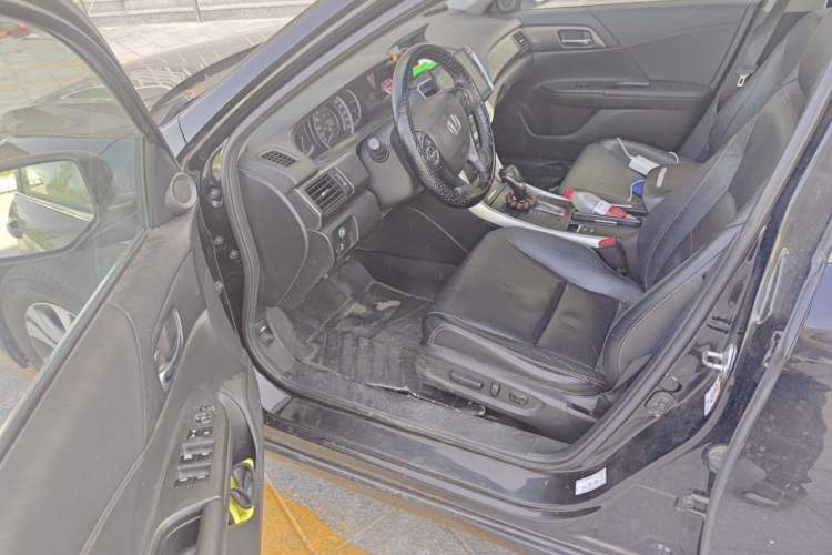 Used Honda Accord 2015 2.0L LXS Elite Edition Driver Seat