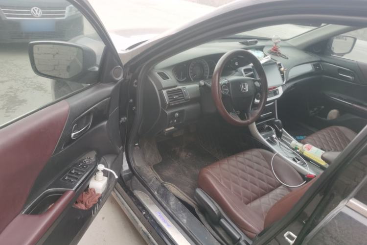 Used Honda Accord 2015 2.0L LX Comfort Edition Driver Seat