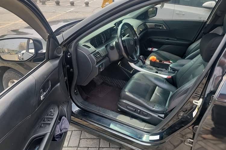 Used Honda Accord 2015 2.0L LXS Elite Edition Driver Seat