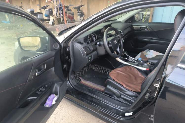 Used Honda Accord 2015 2.0L LXS Elite Edition Driver Seat