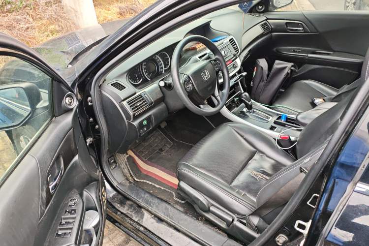 Used Honda Accord 2015 2.0L LX Comfort Edition Driver Seat