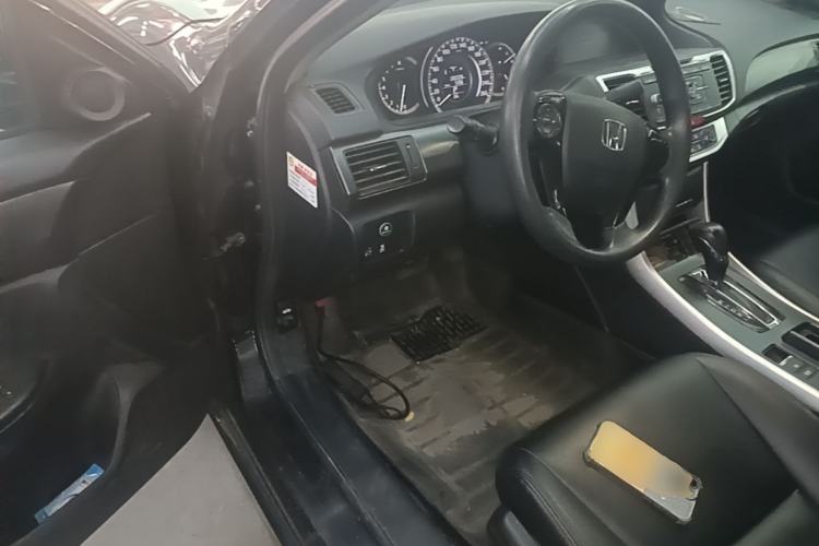 Used Honda Accord 2015 2.0L LX Comfort Edition Driver Seat