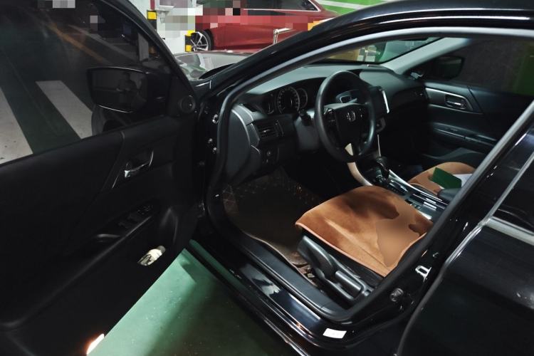 Used Honda Accord 2015 2.0L LX Comfort Edition Driver Seat