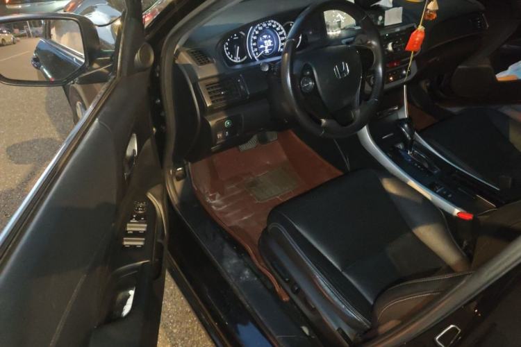 Used Honda Accord 2015 2.0L LXS Elite Edition Driver Seat