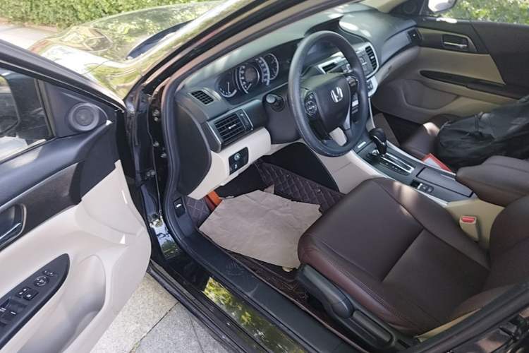 Used Honda Accord 2015 2.0L LX Comfort Edition Driver Seat
