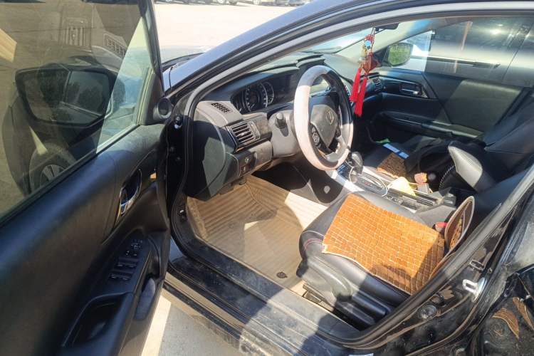 Used Honda Accord 2015 2.0L LX Comfort Edition Driver Seat