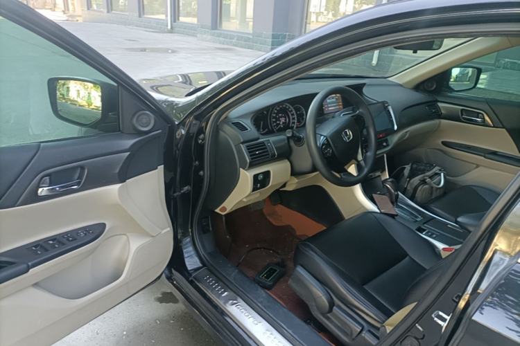 Used Honda Accord 2015 2.0L LX Comfort Edition Driver Seat