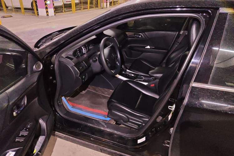 Used Honda Accord 2015 2.0L LX Comfort Edition Driver Seat