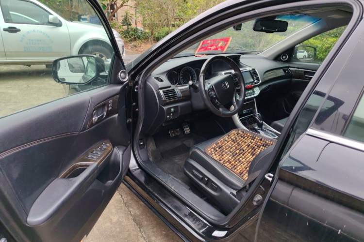 Used Honda Accord 2015 3.0L VTI Prestige Edition Driver Seat