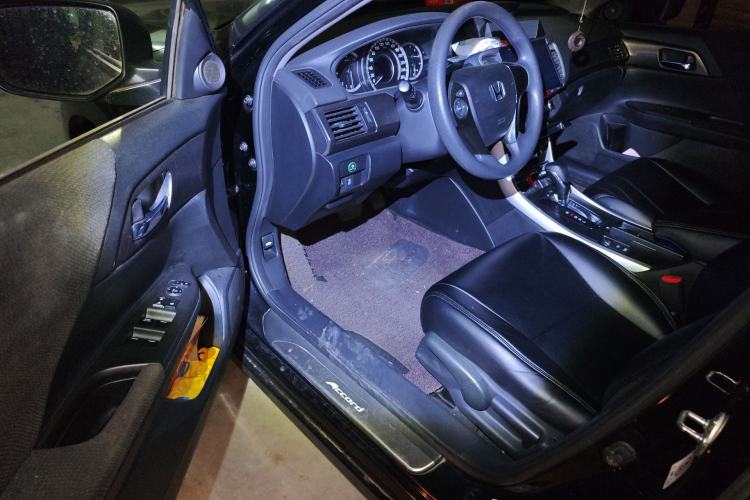 Used Honda Accord 2015 2.0L LX Comfort Edition Driver Seat