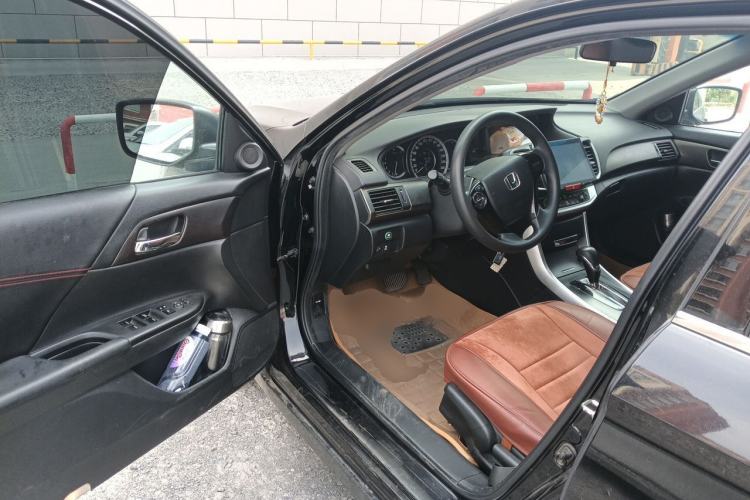 Used Honda Accord 2015 2.0L LX Comfort Edition Driver Seat