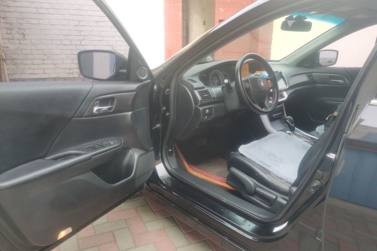 Used Honda Accord 2015 2.0L LX Comfort Edition Driver Seat