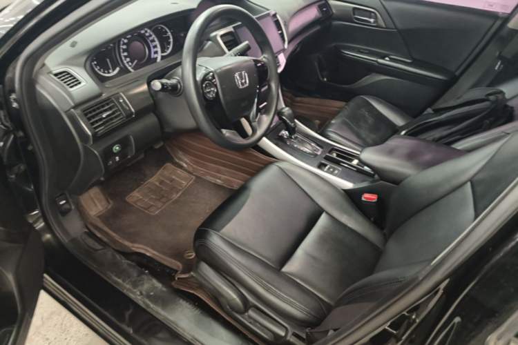 Used Honda Accord 2015 2.0L LX Comfort Edition Driver Seat
