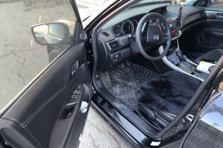 Used Honda Accord 2015 2.0L LX Comfort Edition Driver Seat