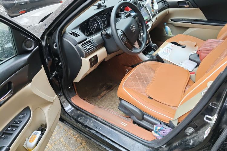 Used Honda Accord 2015 2.0L LX Comfort Edition Driver Seat