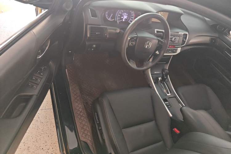 Used Honda Accord 2015 2.0L LXS Elite Edition Driver Seat