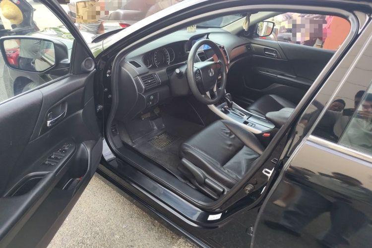 Used Honda Accord 2015 2.0L LX Comfort Edition Driver Seat