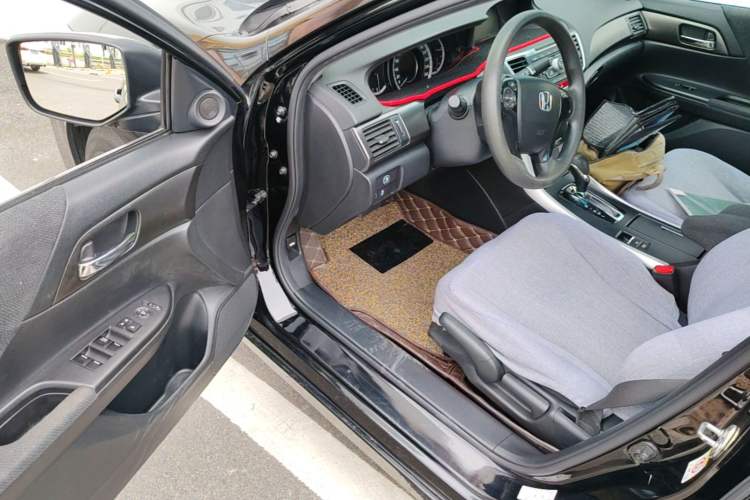 Used Honda Accord 2015 2.0L LX Comfort Edition Driver Seat