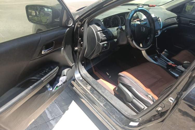 Used Honda Accord 2015 2.0L LX Comfort Edition Driver Seat