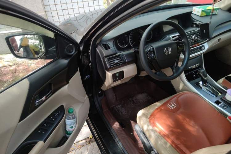 Used Honda Accord 2015 2.0L LX Comfort Edition Driver Seat