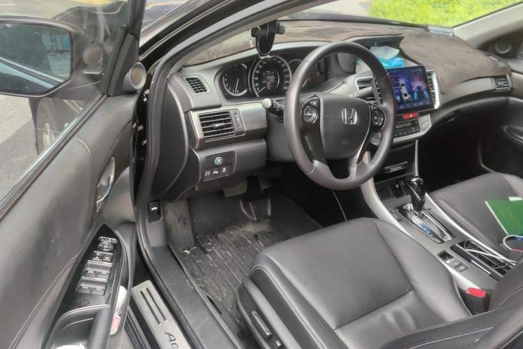 Used Honda Accord 2015 2.0L EX Luxury Edition Driver Seat