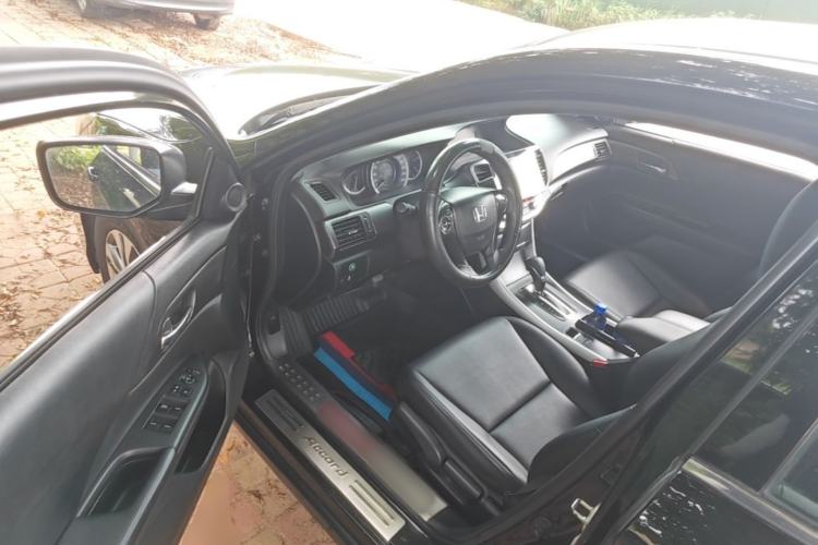Used Honda Accord 2015 2.0L LX Comfort Edition Driver Seat