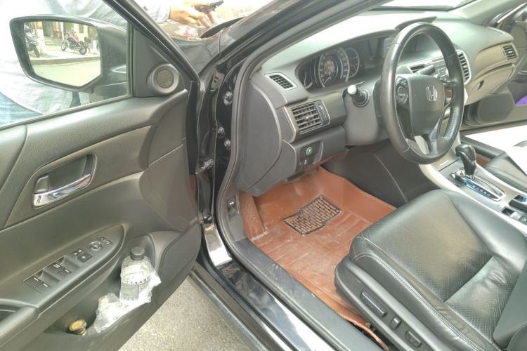 Used Honda Accord 2015 2.0L LXS Elite Edition Driver Seat
