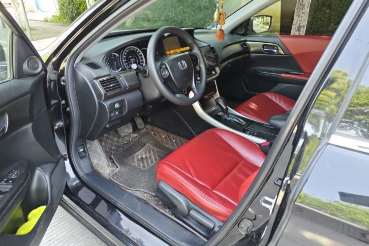 Used Honda Accord 2015 2.0L LX Comfort Edition Driver Seat