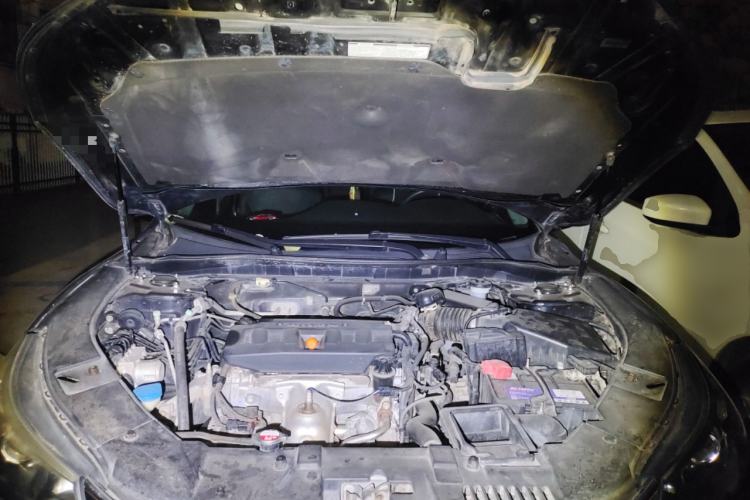 Used Honda Accord 2015 2.0L LX Comfort Edition Engine Bay