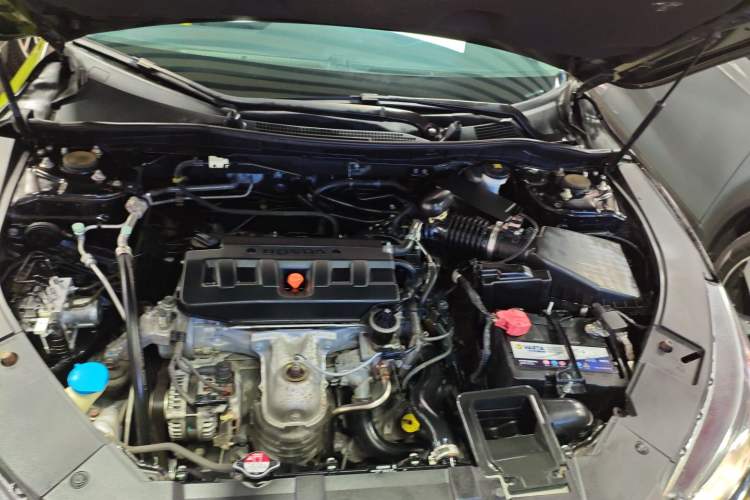 Used Honda Accord 2015 2.0L LX Comfort Edition Engine Bay