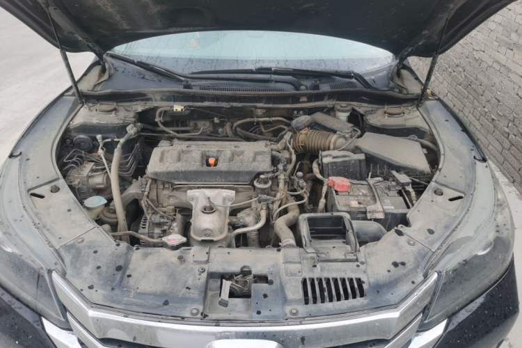 Used Honda Accord 2015 2.0L LX Comfort Edition Engine Bay