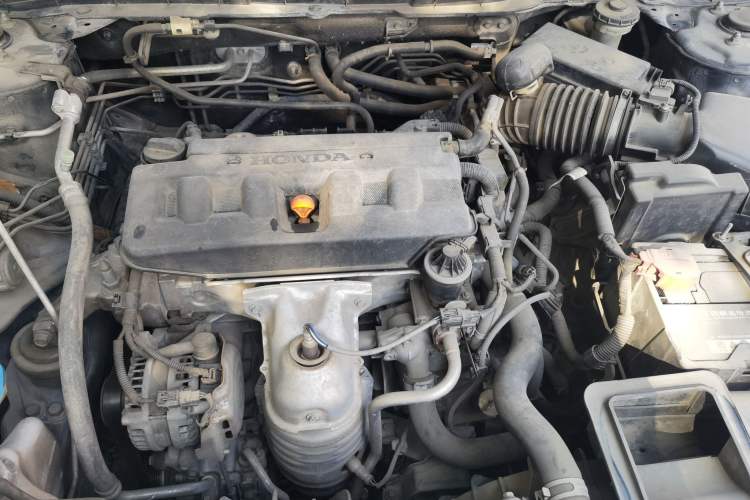 Used Honda Accord 2015 2.0L LX Comfort Edition Engine Bay